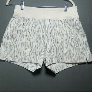 Athleta Trekkie North Shorts Womens 4 Gray White Hiking Travel Lightweight